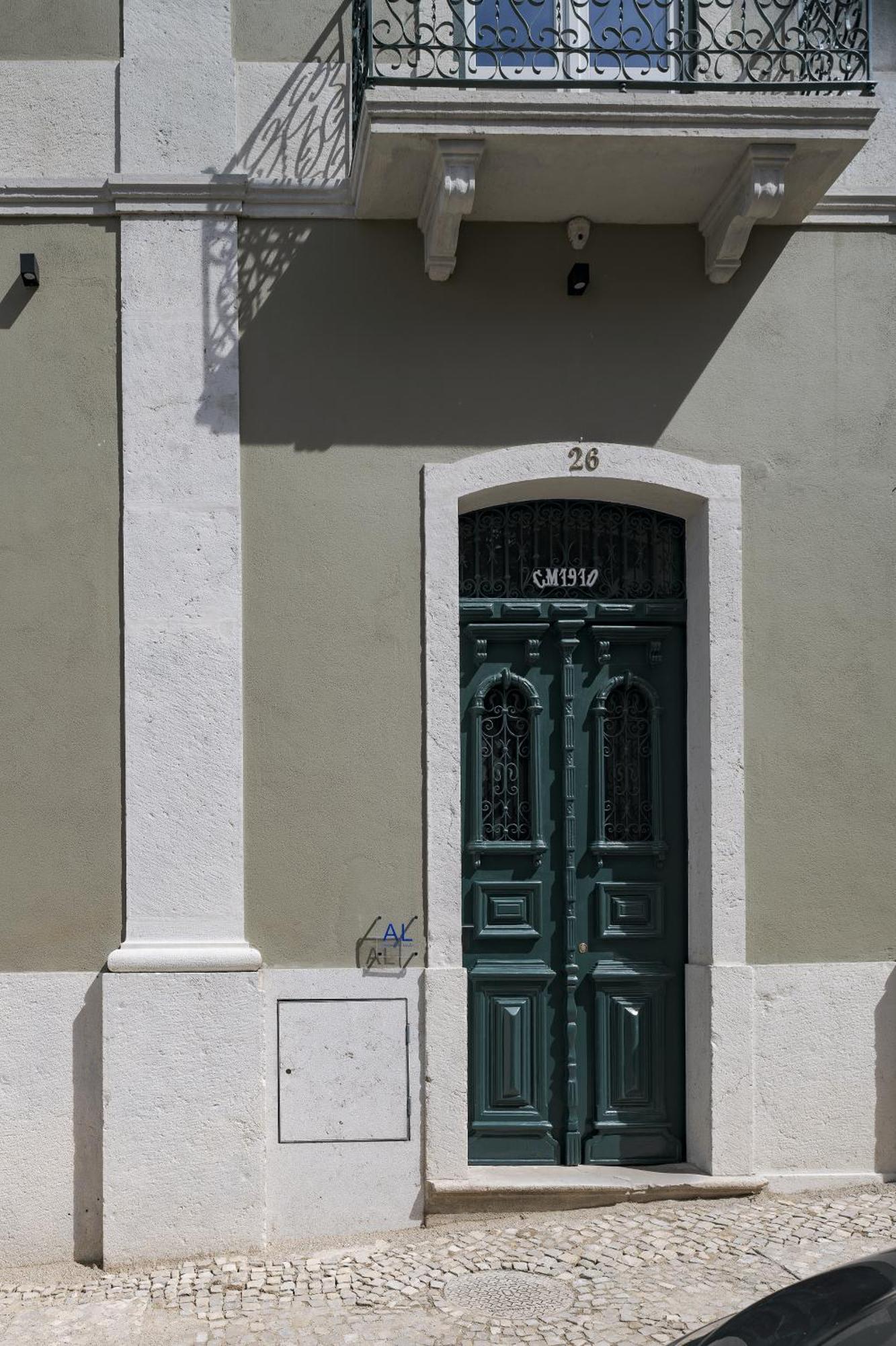 Santa Maria Rooms And Apartments Setúbal Exterior foto